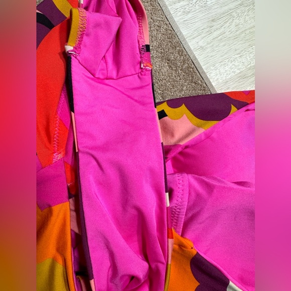 Trina Turk swimwear 10💕🌷 - Picture 8 of 10